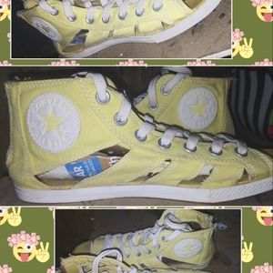 Converse gladiator shoe